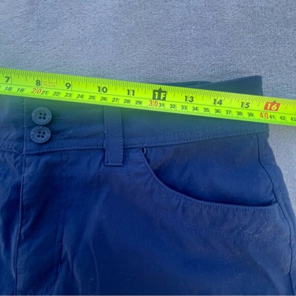 Eddie Bauer Navy Lightweight Summer Trail Stretch Mid Rise Cargo Pockets Shorts - Picture 8 of 10